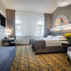 https://hotel-essence.praguehotelsweb.com